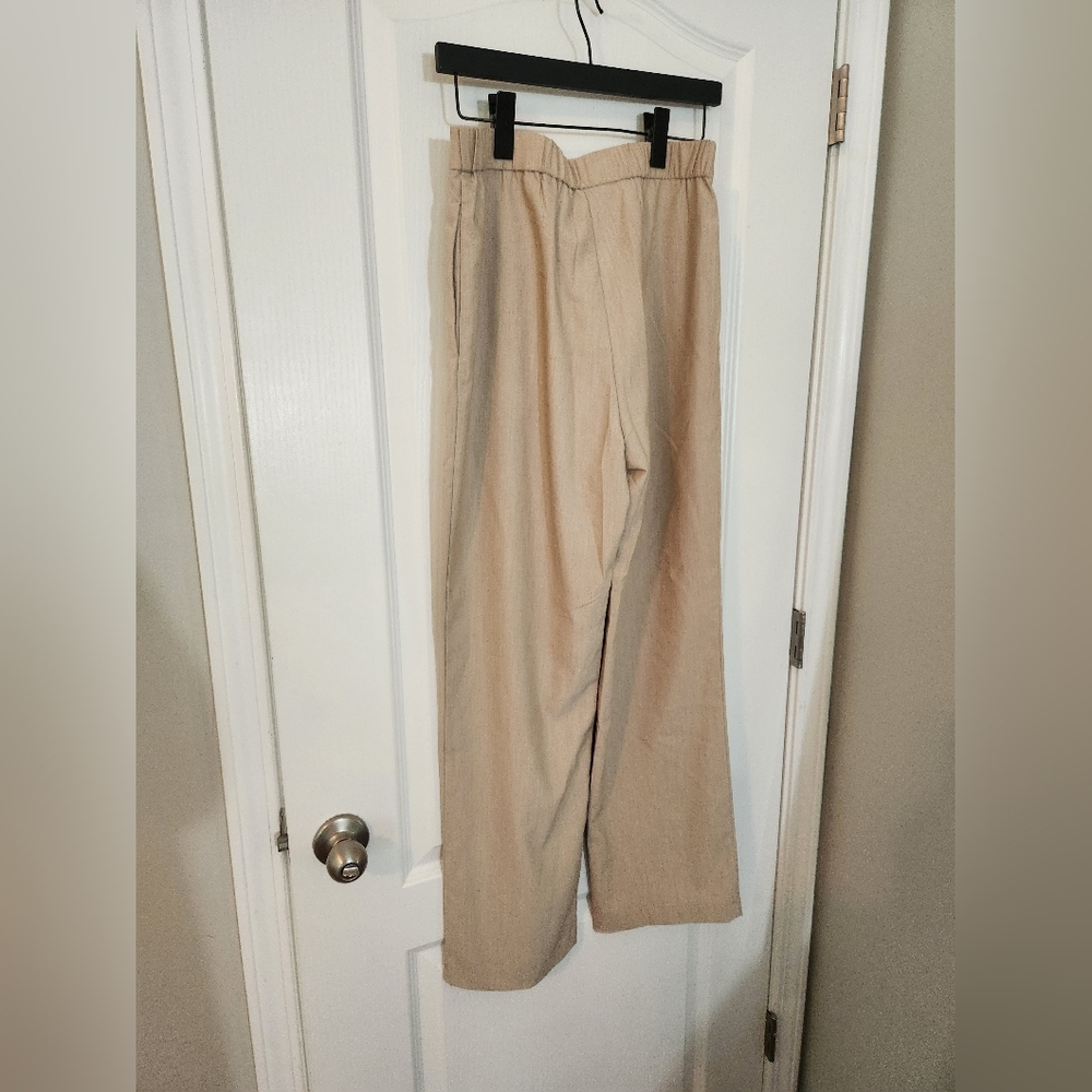 Lulu's Pants - Picture 2 of 3